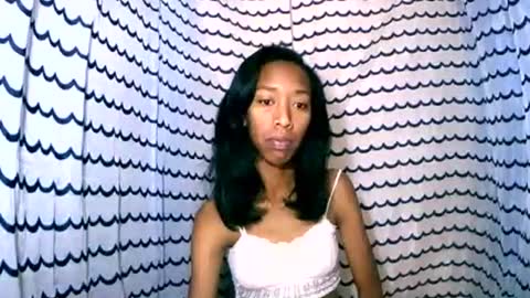 oliviah27 online show from October 25, 8:14 pm