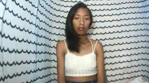 oliviah27 online show from November 7, 8:09 pm