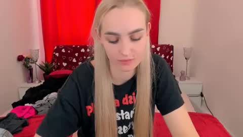 oliviaBeauty online show from December 2, 12:51 pm