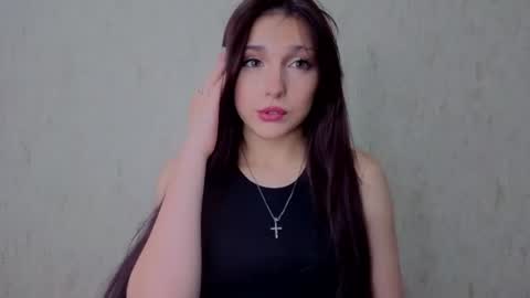 Olivia online show from June 24, 3:55 pm