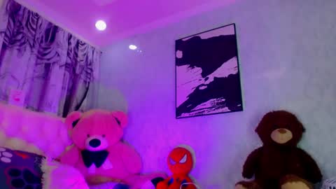 oliviahot01 online show from June 12, 1:26 am
