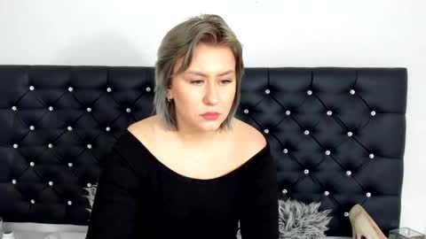 Olivia online show from February 11, 1:38 pm