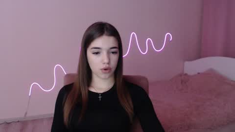 Olivia online show from December 12, 2:33 pm