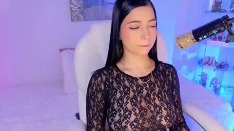 Snapshot of oliviamcneill chatting on March 5, 12:56 pm Olivia Mcneill online show from March 5, 12:56 pm