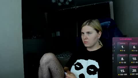 . online show from August 3, 9:04 am