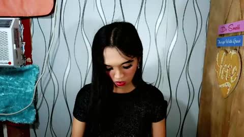 Snapshot of olivianiczxasshieerrraa6 chatting on April 23, 7:05 pm NICOLE online show from April 23, 7:05 pm