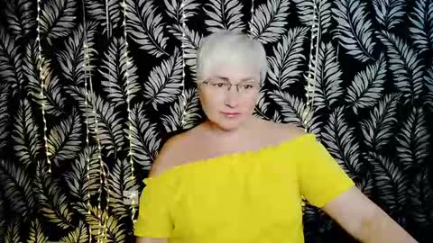 Kelly online show from June 18, 10:30 am