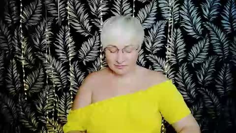 Snapshot of oliviaoskar_ chatting on June 29, 10:26 am Kelly online show from June 29, 10:26 am