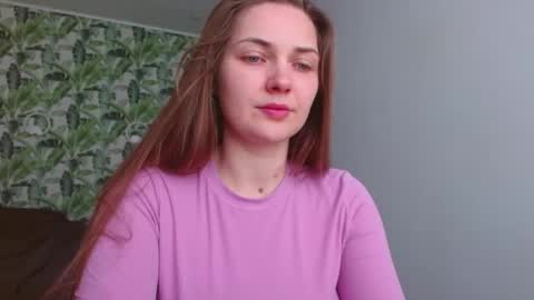 Snapshot of oliviashiny chatting on April 2, 4:21 am Olivia online show from April 2, 4:21 am