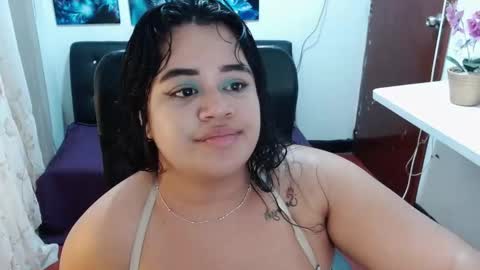 oliviia_cute online show from January 19, 4:49 am