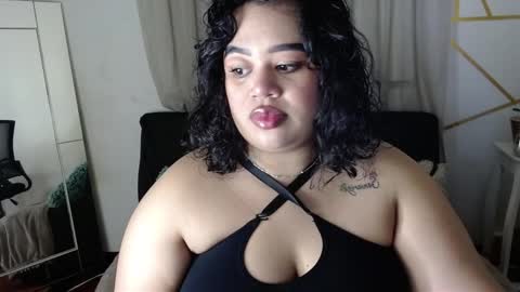 oliviia_cute online show from February 4, 2:17 am