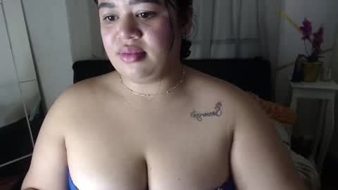 oliviia_cute online show from February 7, 5:11 am