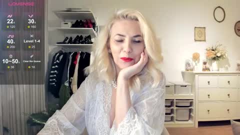 Snapshot of ollalla7 chatting on October 5, 4:49 pm ollalla7 online show from October 5, 4:49 pm