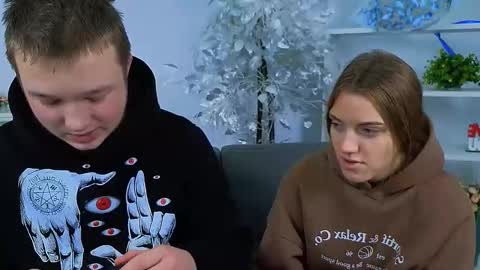 Olli and Stiw online show from November 11, 8:47 am