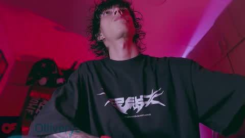     online show from November 12, 2:45 am