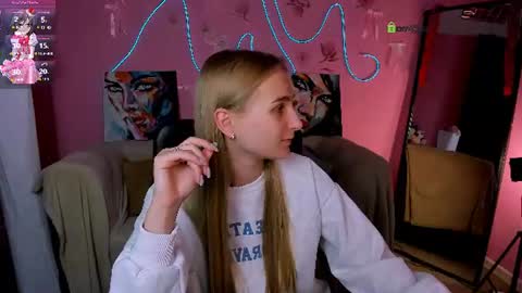 Ollivia online show from June 15, 5:42 am
