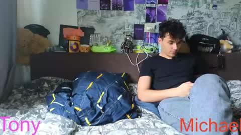 Snapshot of ololkd chatting on April 15, 8:43 am Tony online show from April 15, 8:43 am