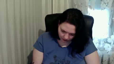 Snapshot of olyaandnetty chatting on October 21, 10:27 am OlyaAndNetty online show from October 21, 10:27 am