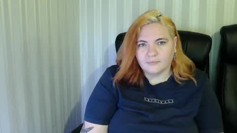 Snapshot of olyaandnetty chatting on December 18, 6:58 pm OlyaAndNetty online show from December 18, 6:58 pm