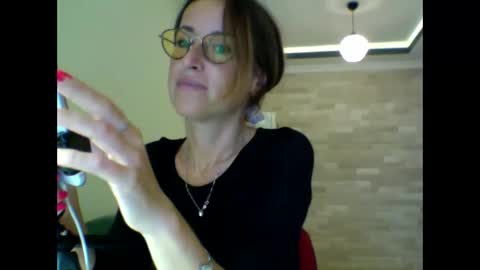 olyra11 online show from October 22, 2:06 pm