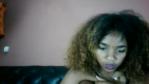 Snapshot of omegah05 chatting on May 22, 7:19 pm omegah05 online show from May 22, 7:19 pm
