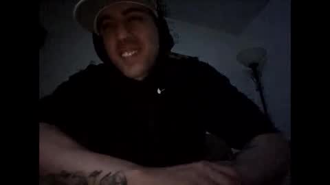 Snapshot of omgitsdon chatting on March 29, 4:12 am M4STERD0N - SC online show from March 29, 4:12 am