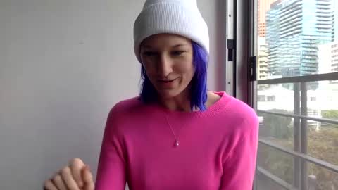 Snapshot of omilk chatting on December 11, 5:37 pm omilk online show from December 11, 5:37 pm