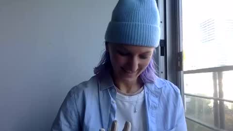 Snapshot of omilk chatting on December 20, 5:08 pm omilk online show from December 20, 5:08 pm