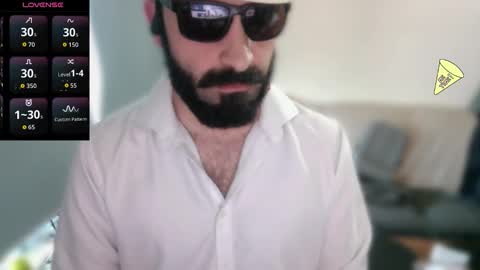 ona nisme online show from March 25, 6:08 am