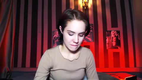 onaloon online show from December 3, 2:41 am