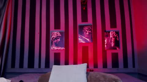 onaloon online show from December 19, 1:45 am