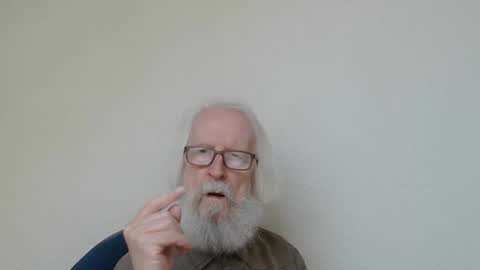 Snapshot of onanister chatting on October 4, 6:33 am Somewhere over the rainbow online show from October 4, 6:33 am