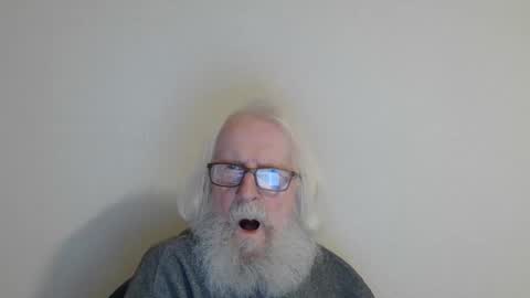 Snapshot of onanister chatting on November 20, 9:03 pm Somewhere over the rainbow online show from November 20, 9:03 pm