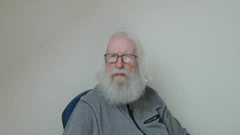 Snapshot of onanister chatting on January 17, 3:06 pm Somewhere over the rainbow online show from January 17, 3:06 pm