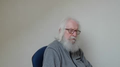 Snapshot of onanister chatting on February 4, 2:23 pm Somewhere over the rainbow online show from February 4, 2:23 pm