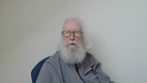 Snapshot of onanister chatting on February 5, 2:43 pm Somewhere over the rainbow online show from February 5, 2:43 pm