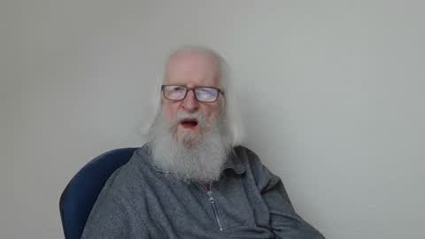 Snapshot of onanister chatting on February 10, 7:56 am Somewhere over the rainbow online show from February 10, 7:56 am