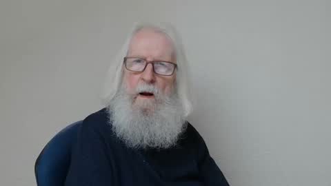 Snapshot of onanister chatting on February 19, 7:59 am Somewhere over the rainbow online show from February 19, 7:59 am