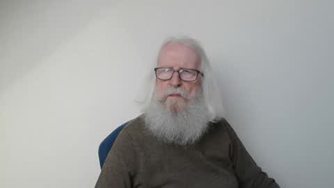 Somewhere over the rainbow online show from April 23, 7:20 am