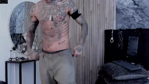 Snapshot of onceagain97_ chatting on October 3, 7:44 pm ... online show from October 3, 7:44 pm