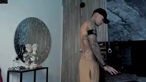 Snapshot of onceagain97_ chatting on October 5, 7:23 pm ... online show from October 5, 7:23 pm