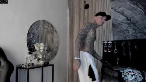 Snapshot of onceagain97_ chatting on October 29, 8:32 pm ... online show from October 29, 8:32 pm