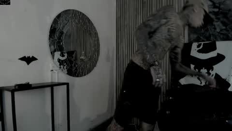 Snapshot of onceagain97_ chatting on December 15, 3:44 am ... online show from December 15, 3:44 am