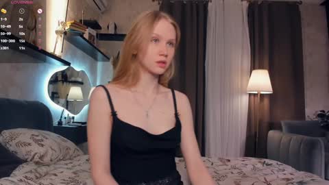 Ana online show from October 13, 7:58 pm