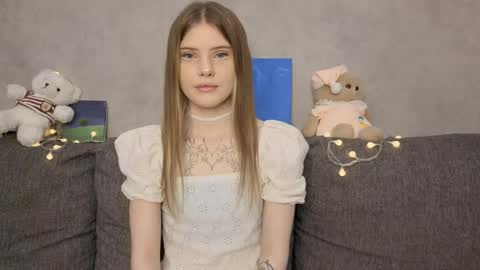 Snapshot of one_more_touch chatting on May 31, 1:18 pm Eva online show from May 31, 1:18 pm