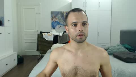 onebestlover online show from July 24, 8:18 pm