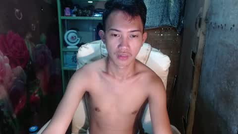 Snapshot of onebigloadxxx chatting on January 2, 5:24 am Wyn Will serve you and be your slave online show from January 2, 5:24 am