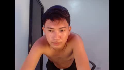 Wyn Will serve you and be your slave online show from March 28, 11:43 am