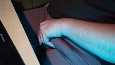 Snapshot of onemanmafia chatting on October 25, 3:40 pm OneManMafia online show from October 25, 3:40 pm