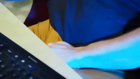 Snapshot of onemanmafia chatting on January 8, 8:11 pm OneManMafia online show from January 8, 8:11 pm